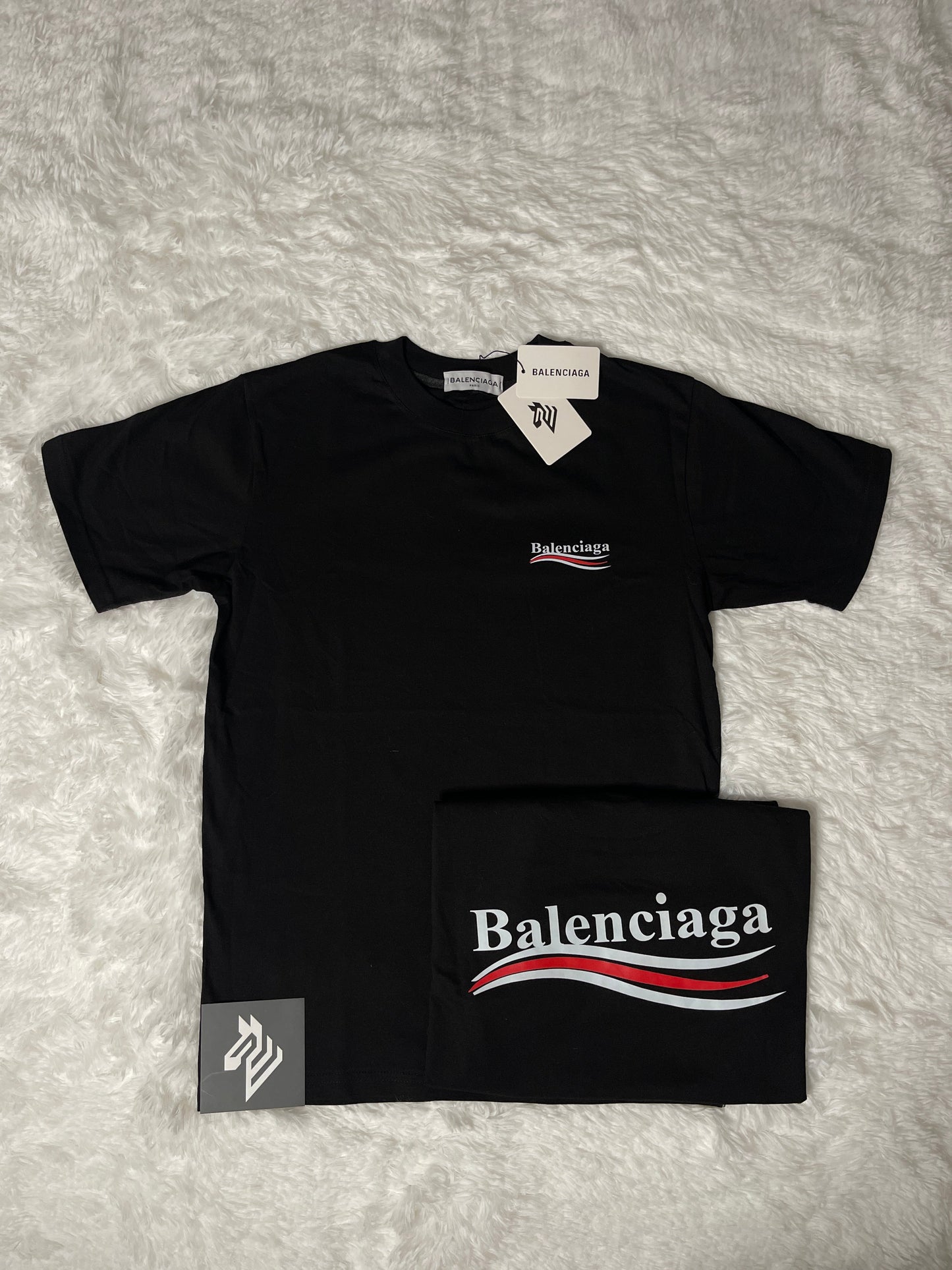 CAMISETA BALENClAGA